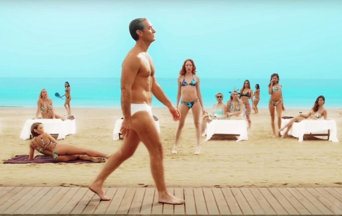 Dekleta na plaži so strmela v moškega, ki je povečal njegov penis